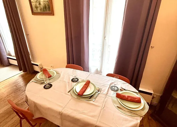 Apartment Tour Eiffel Chapu Paris