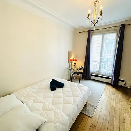 Apartment Tour Eiffel Chapu